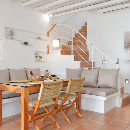 Miles Away Sifnos - Beachfront House 別荘