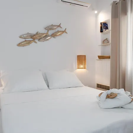 Miles Away Sifnos - Beachfront House Platis Gialos (Sifnos)