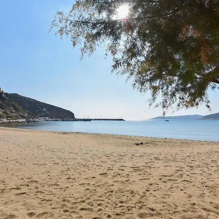 Miles Away Sifnos - Beachfront House Σπίτι διακοπών *